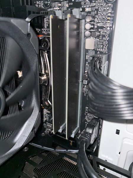 【最終値下げ!】Crucial DDR5 4800mhz 32GB 16GBx2枚セット CT16G48C40U5
