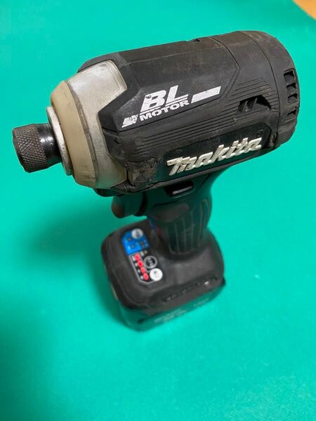 マキタ 14.4V makita インパクトドライバーTD161D
