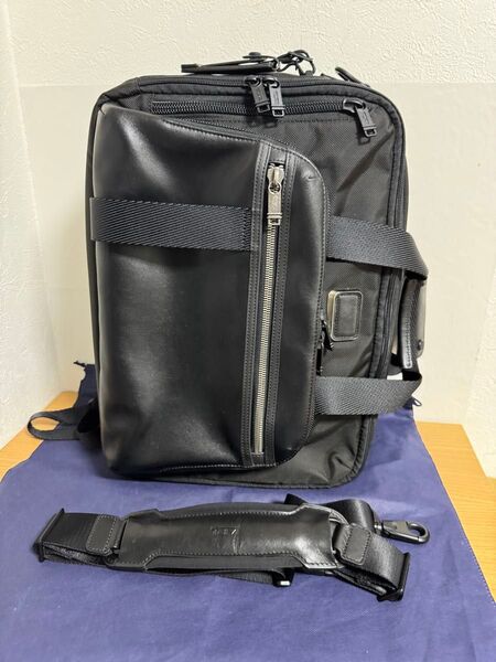 定価72,600円●新品同様●TUMI トゥミ ALPHA BRAVO 232308D 3WAY リュックサック 国内正規 2層式