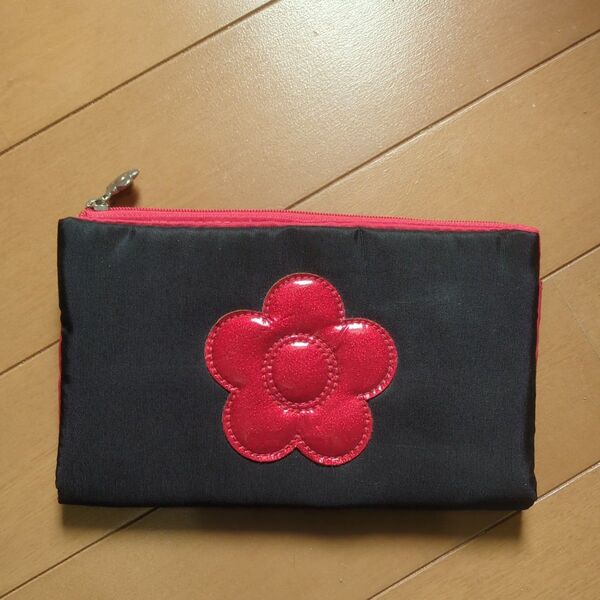 MARY QUANT メイクポーチ