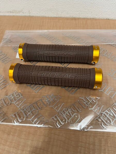 美品!CHROMAG クロマグ グリップ マウンテンバイク クロスバイク ミニベロ MTB カスタム