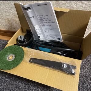 マキタ(makita) 100mmディスクグラインダ 9533BL