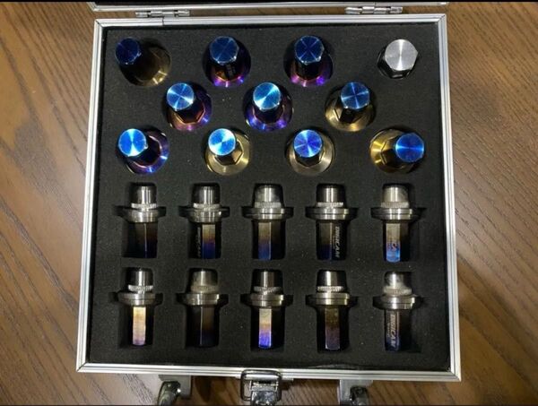 TITANIUM RACING NUT for TOYOTAデジキャン トヨタ純正アルミホイール専用チタンレーシングナット