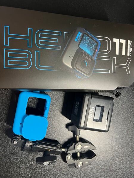 GoPro Hero 11 本体 バッテリー4 個 充電器付