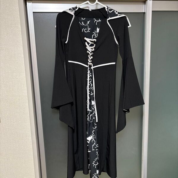 ワンピース 黒 白 ベルスリーブ レースアップ ハロウィン イベント