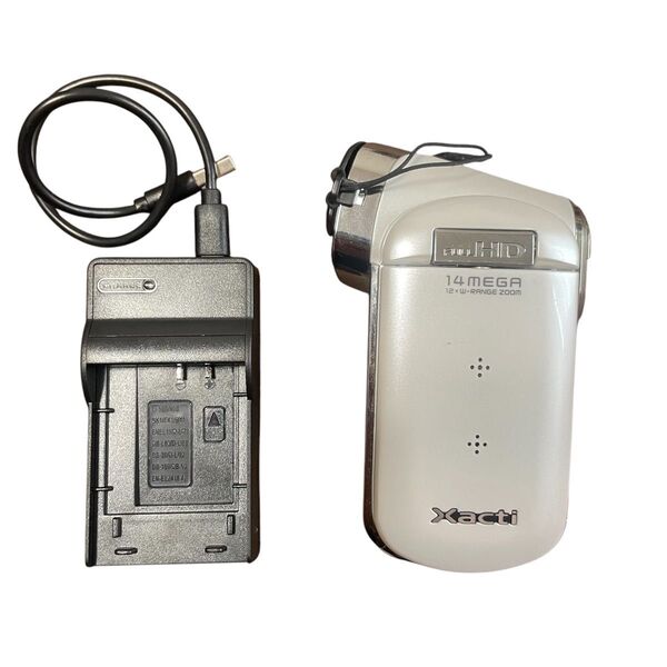 SANYO Xacti DMX-CG100 デジタルムービーカメラ充電器SDカードセット