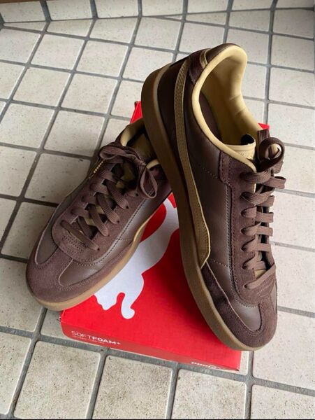 PUMA SOFTFOAM+ ブラウン スニーカー