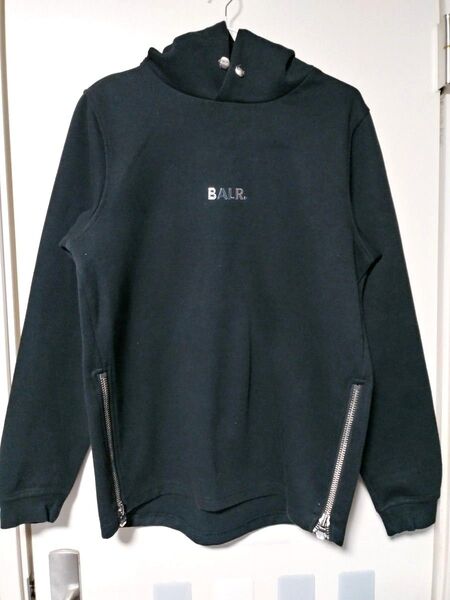 BALR. ボーラー パーカー ロゴ 黒 メタルプレート