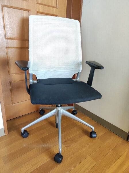 ヴィトラ メダチェア ホワイトメッシュオフィスチェア Vitra