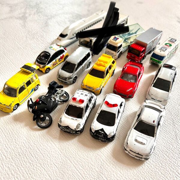 【ジャンク】トミカ14台セット新幹線 パトカー