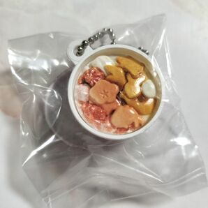 atelier UKAI ミニチュアチャーム ふきよせ 紅白 ガチャ
