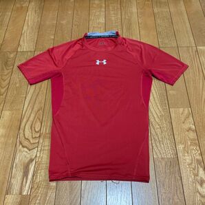 アンダーアーマー 半袖Tシャツ UNDER ARMOUR インナー赤 ラグビー