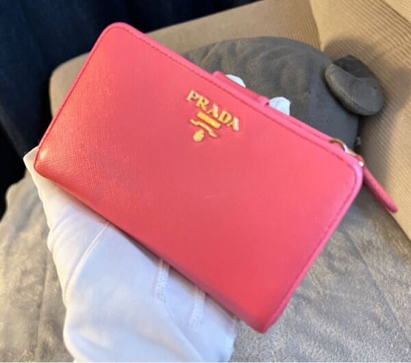 正規品 プラダ PRADA 2つ折り財布 小銭入れ付き ピンク