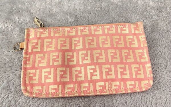 正規品 フェンディ FENDI 化粧ポーチ バッグ ズッカ柄 ピンク