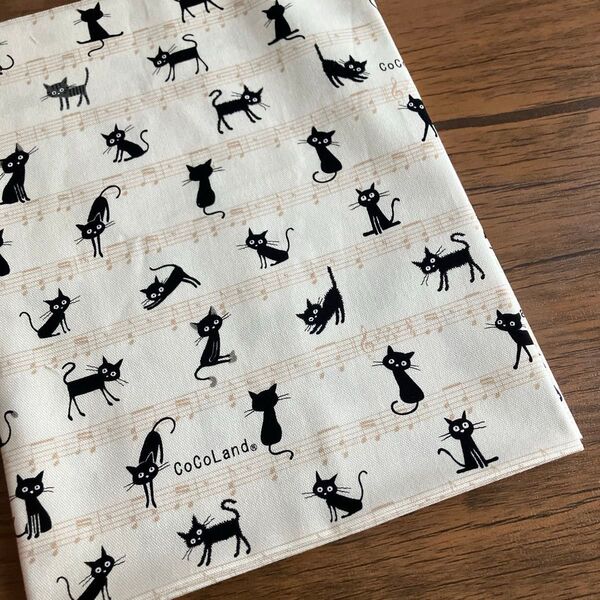 No.402 生地 ココランド ネコ 黒猫 オックス 布地 布 ハンドメイド 音符 音楽 五線譜 生成り 音楽