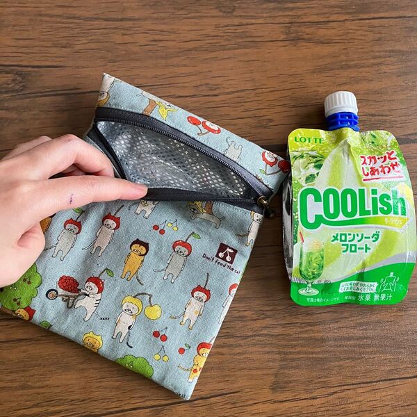 ハンドメイド ポーチ 保冷ポーチ アイス ドリンク ポカリ入れ ねこ