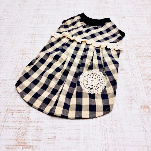 【現品限り】犬服 黒とベージュチェックのハイウエストワンピース