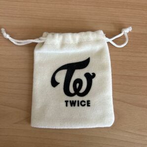 TWICE 小型ポーチ