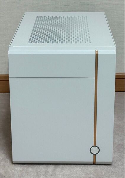 SilverStone社製Mini-ITXケース SST-SG14B (ホワイト中古品)700W電源付
