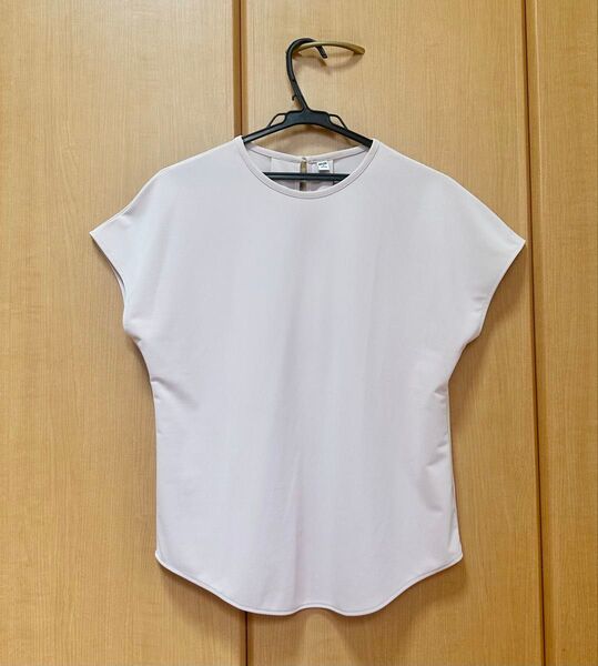 ユニクロ フレンチスリーブTシャツ ピンクベージュ M