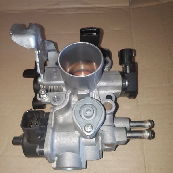 スズキ アルトK6A HA25S スロットルボディ 中古