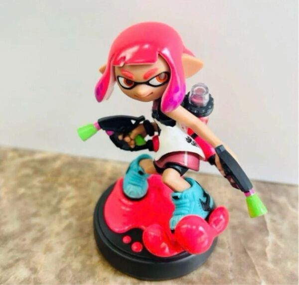 美品!amiibo ネオンピンク スプラトゥーン アミーボ