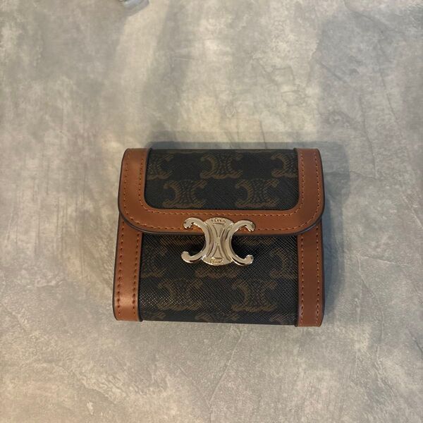 CELINE セリーヌ トリオンフ スモールフラップウォレット タン NOブランド品
