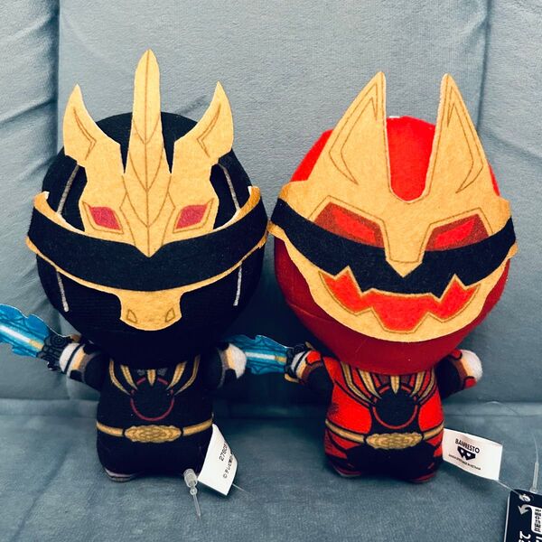 【即日/匿名】ナンバーワン戦隊 ゴジュウジャー レッド ブラック ちびぐるみ