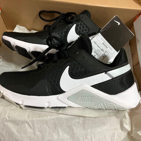 NIKE LEGEND ESSENTIAL2 24cm ランニングシューズ 箱無し