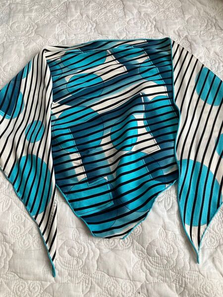 HERMES スカーフ 水色 シルク100%