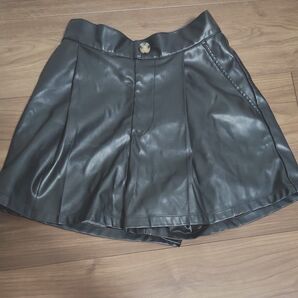 黒スカート キュロット