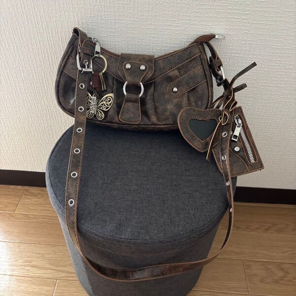 【値引き不可 即購入OK】ミニショルダーバッグ 斜め掛け
