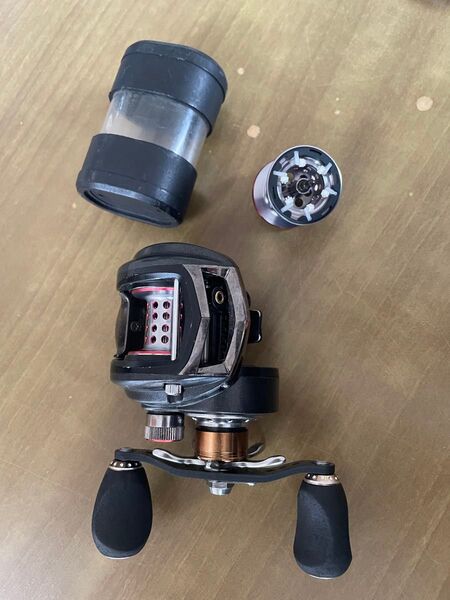 中古 機関良好 ABU REVO ELITE 7 アブガルシア レボ エリート 7 スペアスプール 付 ドラグサウンド 軽量ベイト
