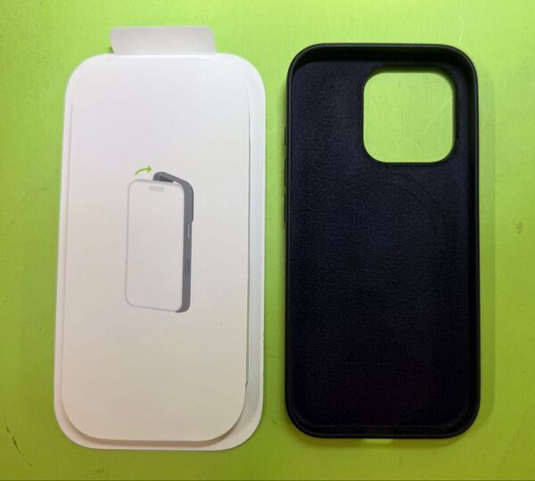Apple純正 iPhone 16 Pro専用シリコーンケース MagSafe対応 あなたのiPhoneをしっかり守ります