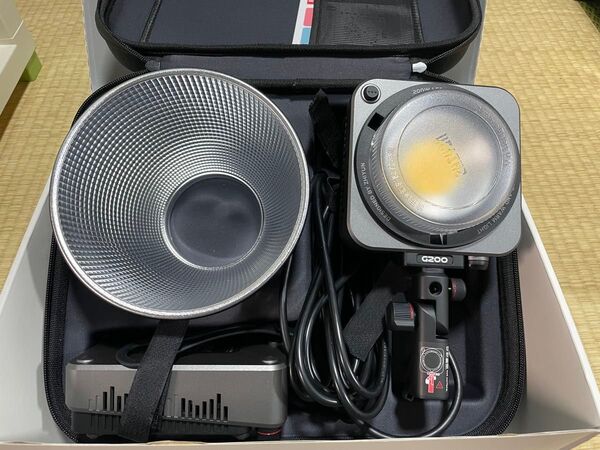 ZHIYUN MOLUS G200 200Wビデオライト