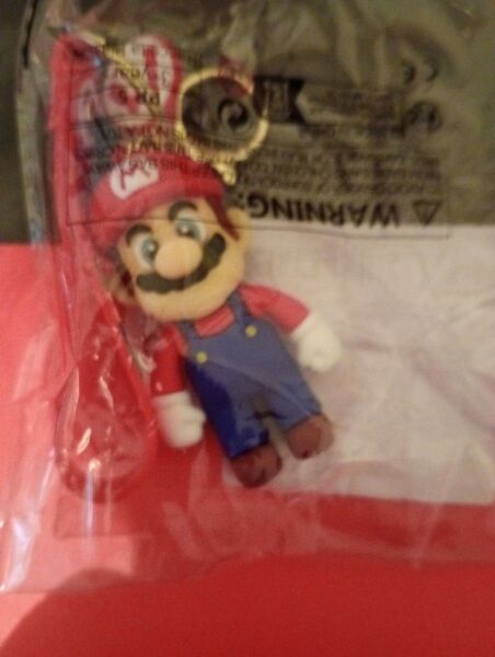 スーパーマリオ キーストラップ付き キーホルダー マリオ フィギュア