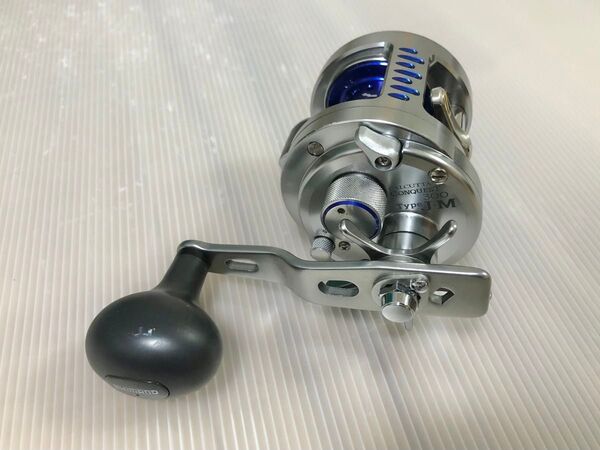 美品 カルカッタ コンクエスト 300 タイプJ-M シマノ CALCUTTA CONQUEST 右ハンドル