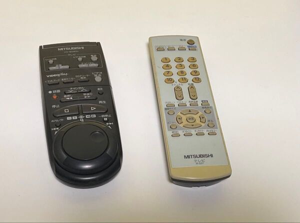 三菱 MITSUBISHI リモコン2個 テレビ用 R-S31 ビデオデッキ用 HV-BS820 動作未確認 送料込み