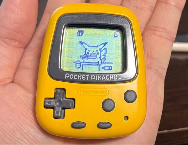 任天堂 ポケットモンスター POCKET PIKACHU ポケットピカチュウ 動作確認済み 万歩計ゲーム 美品 電池新品に交換済み