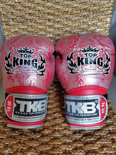 TOP KING ボクシンググローブ 10oz レッド