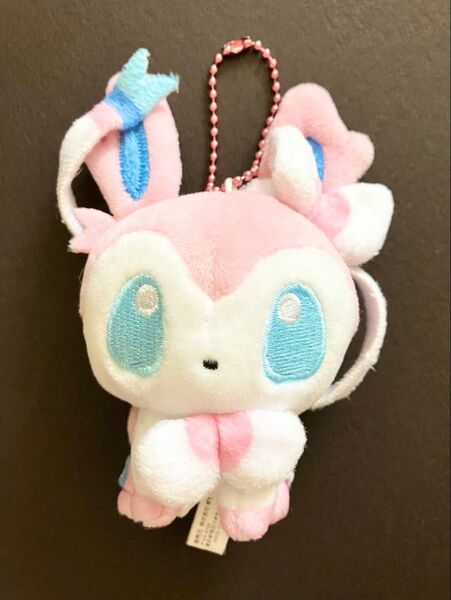 ポケモンセンター限定 ニンフィア マスコット ぬいぐるみキーホルダー Pokemon ポケットモンスター ポケドール