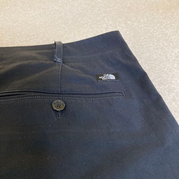 チノパンもアウトドアブランドで ノースフェイス Bison Chino pants メンズ XLサイズ ブラック