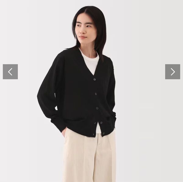 無印良品 UVカットライトニットVネックカーディガン ブラック