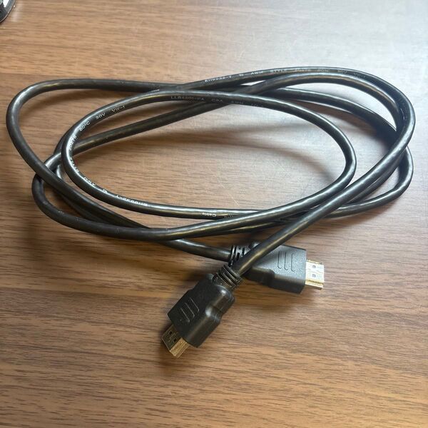 HDMI ケーブル 1.8m