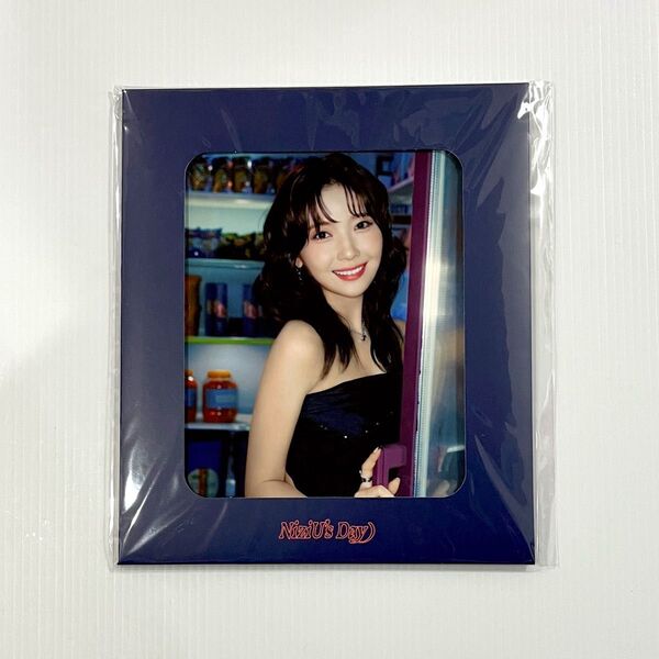 NiziU マユカ フォトスタンドステッカーセット SEASON'S GREETINGS 2025 "NiziU's Day"