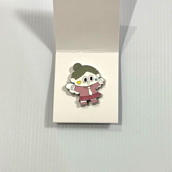 NiziU アヤカ ランダムピンバッジ POPUP STORE NiziUniverse