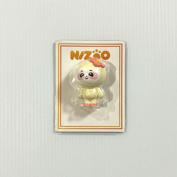 NiziU アヤカ(アノ)ミニチュアフィギュア NIZOO