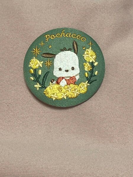 サンリオ 刺繍 缶バッジ ポチャッコ