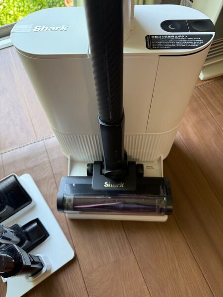シャーク★コードレスクリーナー 美品★LC301JBK★純正バッテリー2個