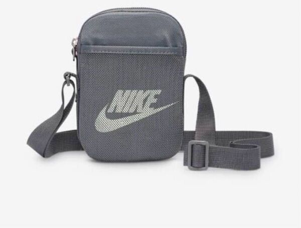 【新品・未使用品】ナイキ ヘリテージ クロスボディバッグ 最終価格